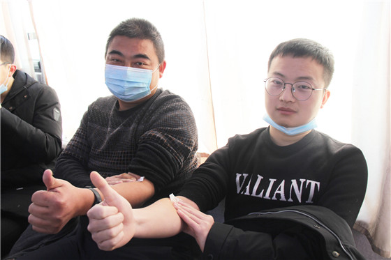 血液是生命的禮物——中國聯(lián)通安康市分公司、安康大數(shù)據(jù)運(yùn)營有限公司聯(lián)合開展冬季應(yīng)急獻(xiàn)血活動