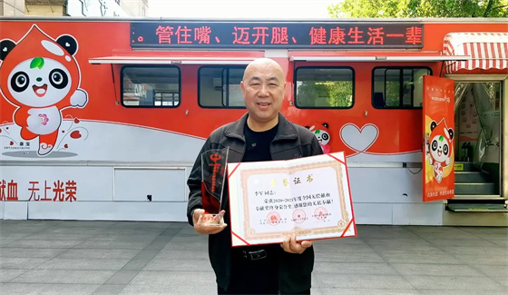 安康李軍，18年獻(xiàn)出“10”個(gè)自己……