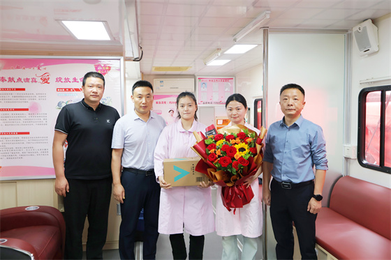 安康市中心血站開展“5·12”國(guó)際護(hù)士節(jié)慰問活動(dòng)