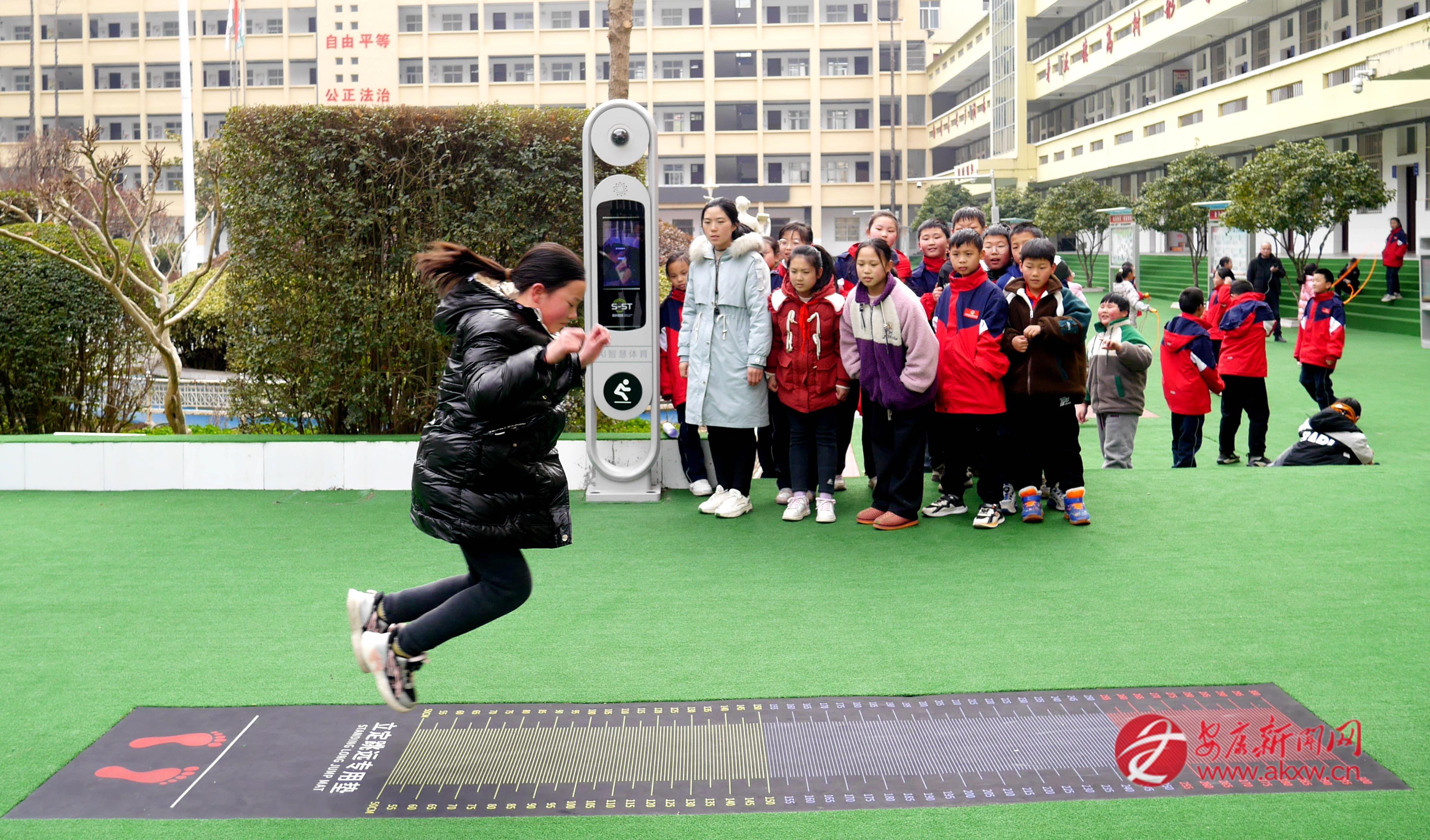 白河縣倉上鎮(zhèn)中心小學(xué)智慧體育落地實(shí)施