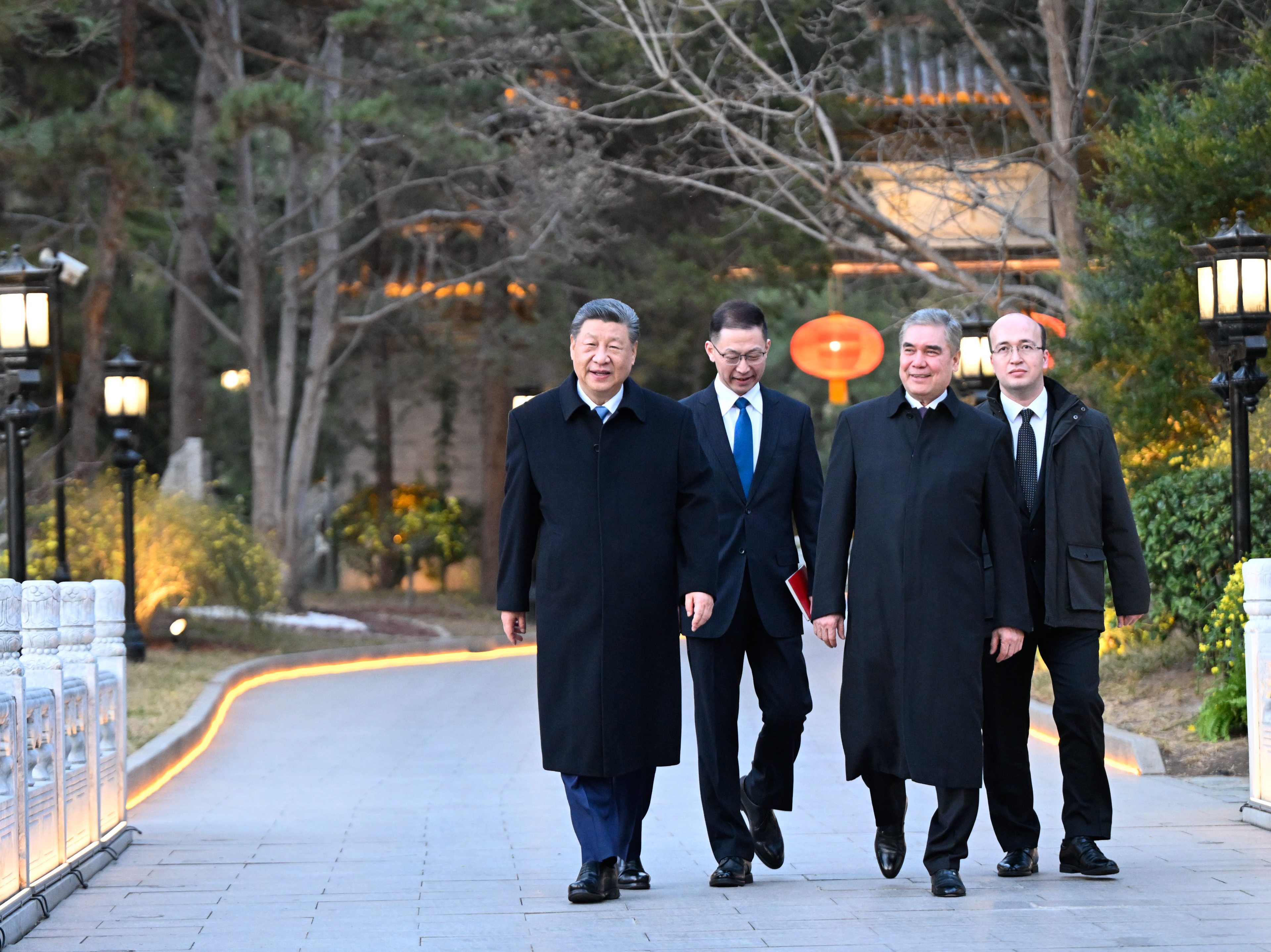 2026年3月18日，國家主席習近平在北京會見土庫曼斯坦民族領袖、人民委員會主席別爾德穆哈梅多夫。